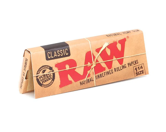 RAW 1 1-4 Size Classic Rolling Papers - Image 3
